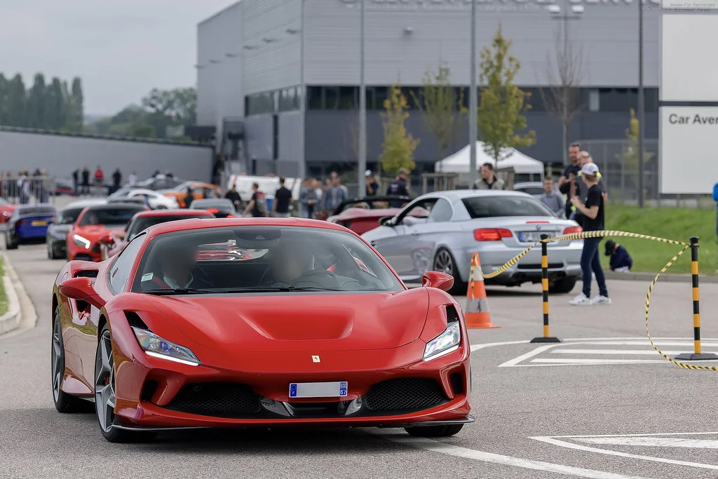 Imagem real do veículo Ferrari F8 Tributo V6 2020