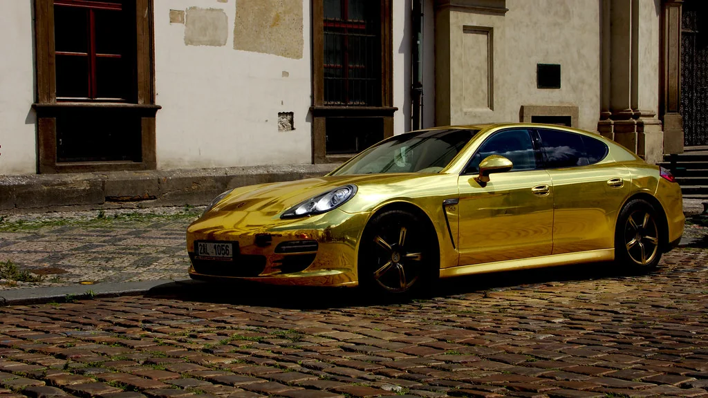 Imagem real do veículo Porsche Panamera Electric 2021